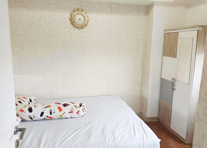 Apartemen Green Pramuka By Alea Property